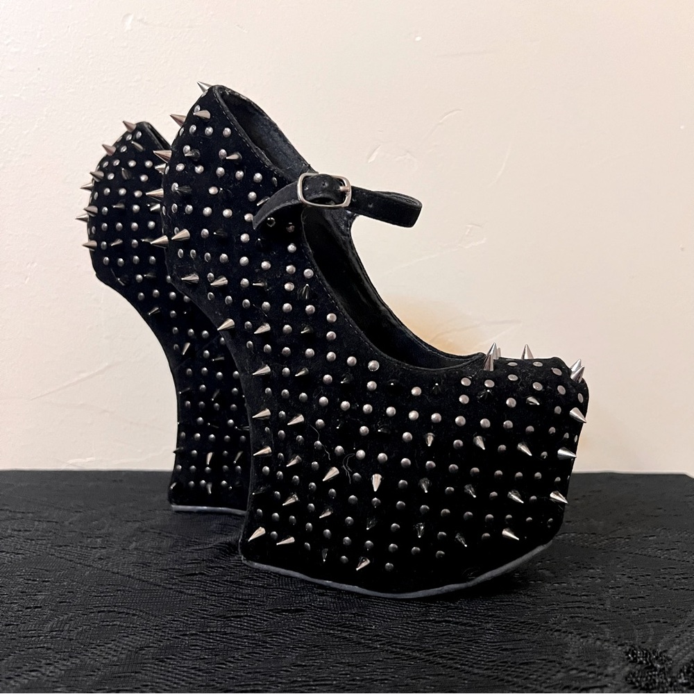 Wedgeless Spiked Studded Platform Peeptoe StyleLuxe Women’s Heels Size 5.5